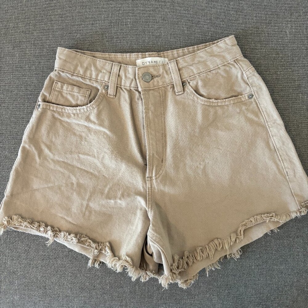 Dynamite High-Rise Frayed Denim Shorts – Size 25